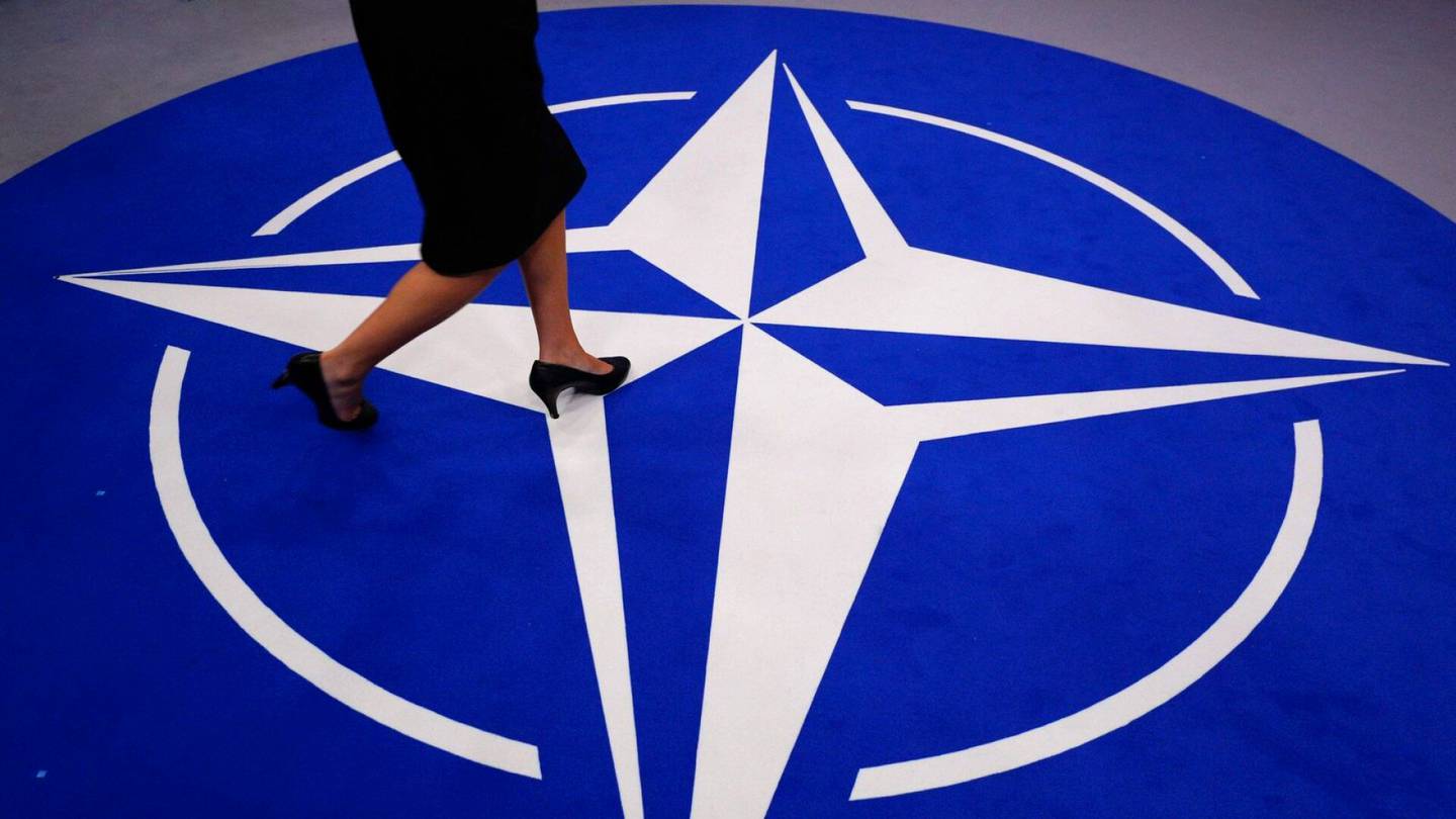 Nato | Ruotsin sosiaali­demokraatit voivat ilmoittaa Nato-päätöksestään 15. toukokuuta – Ulko­ministeri Linde: Yhdysvallat on valmis tarjoamaan turva­takuita