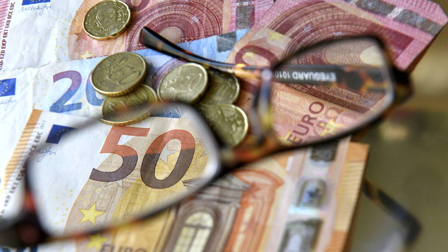 Eläkkeet | Suomalaisten eläkevaroista pyyhkiytyi pois 16 miljardia euroa