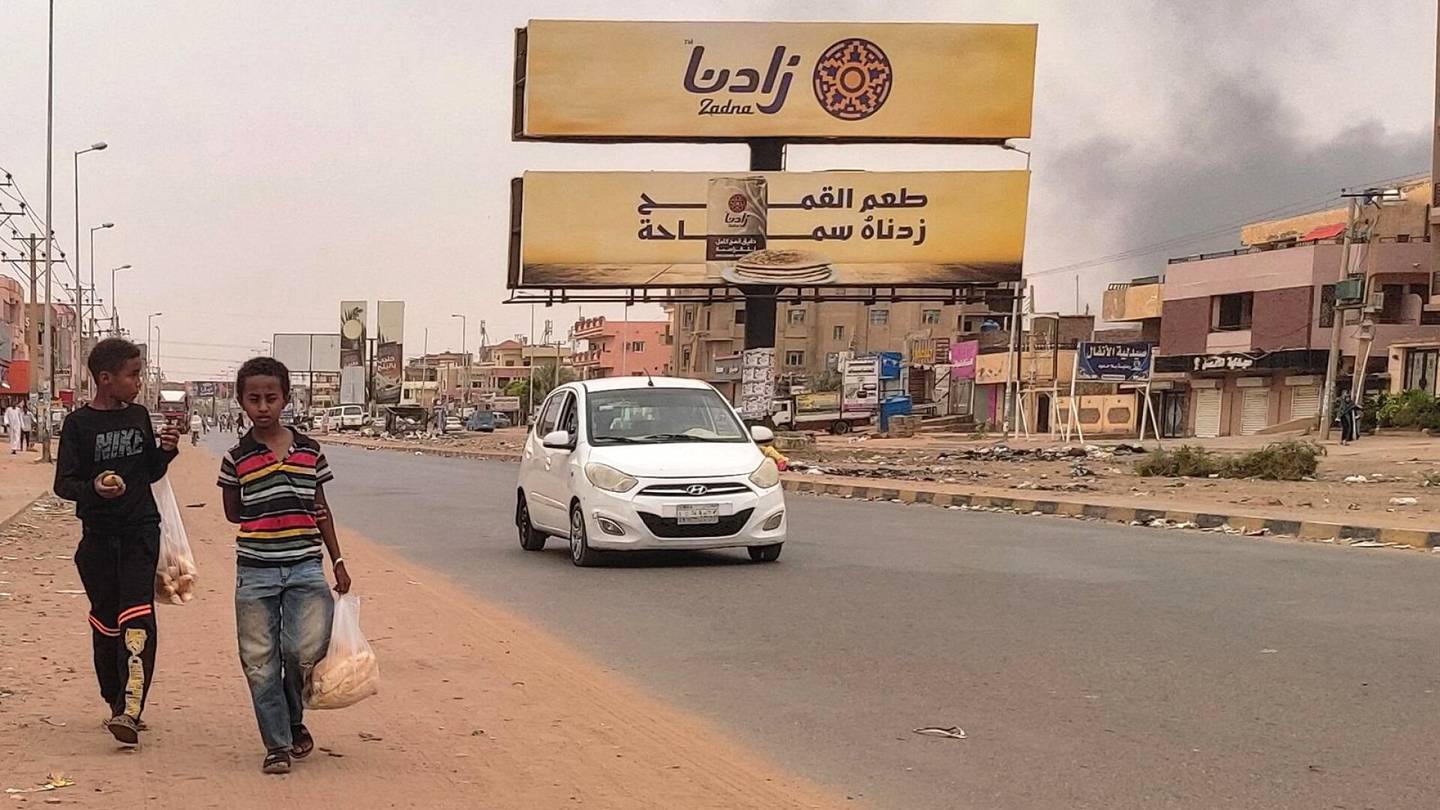 Sudan | Lähde: Armeijan edustajat palasivat keskustelemaan vasta­puolen kanssa