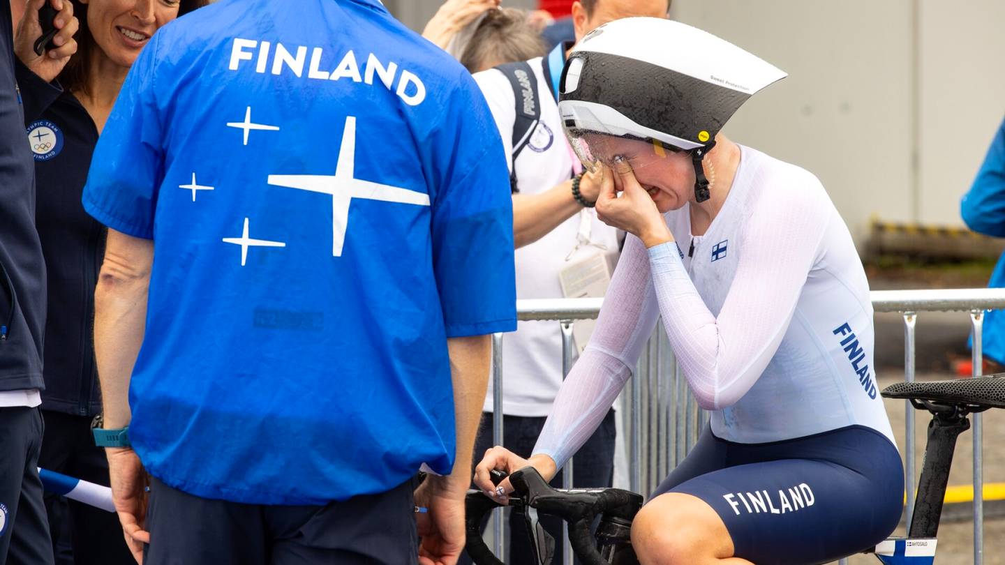 Olympialaiset | Anniina Ahtosalon aika-ajosta tuli floppi – vaihtoi kolme kertaa pyörää