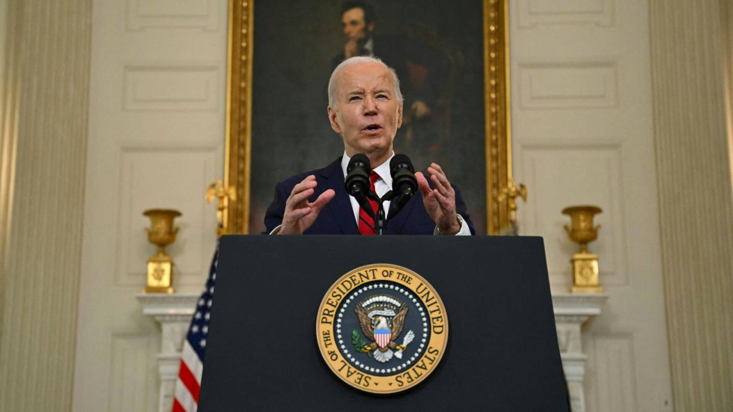 Venäjän hyökkäys | Yhdys­valtojen presidentti Joe Biden alle­kirjoitti Ukraina-tuen