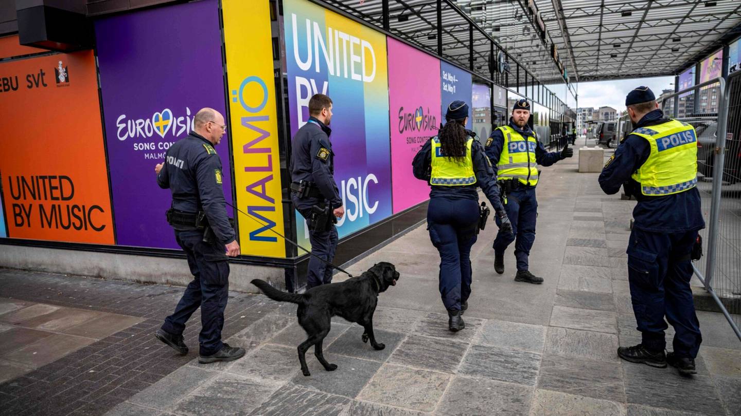 Euroviisut | Terrorismi­asiantuntijan mukaan Euro­viisuissa katastrofin ainekset – ”Huonoin paikka, jossa viisut voi Ruotsissa järjestää”
