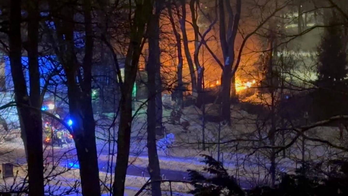 Tulipalot | Roskakatos roihahti tuleen Kaivo­­huoneella – ”Jännittävä tilanne”, kuvailee vieressä asuva Claus von Köhler