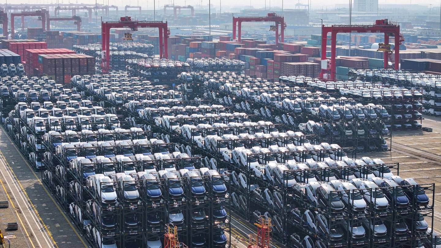 Sähköautot | Kiinalaisille sähköautoille isot tullit – Vaikuttaako muutos autonostajiin?