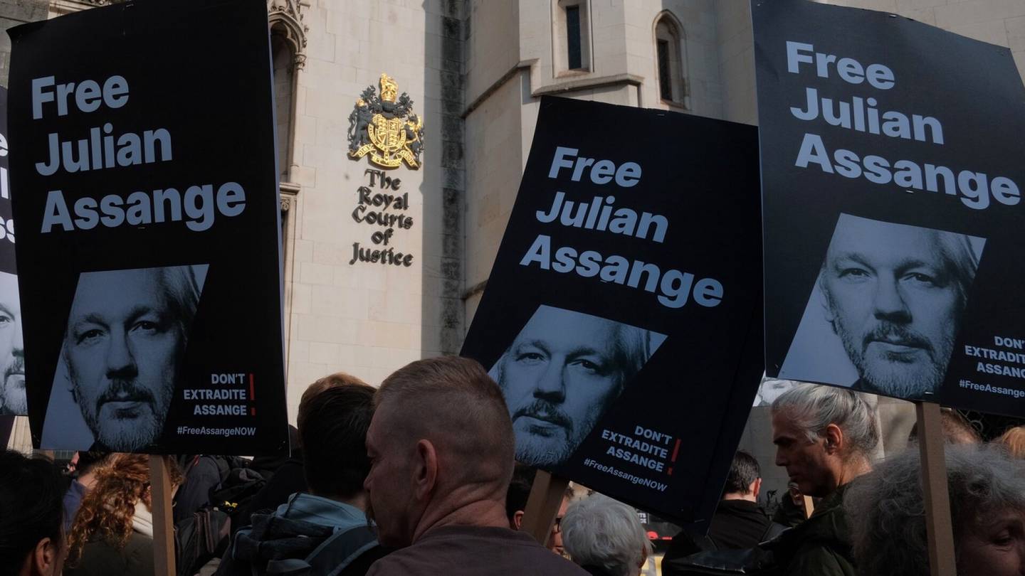 Wikileaks | Britannian ylioikeus ei anna vielä lupaa luovuttaa Assangea Yhdysvaltoihin