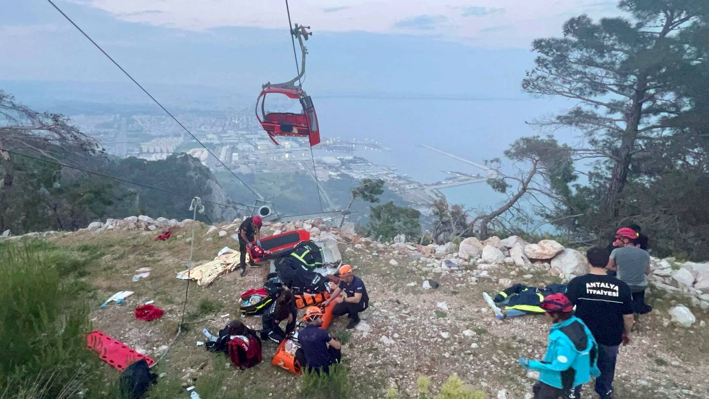 Turkki | Gondolihissi vaurioitui Antalyassa, ainakin yksi kuollut ja lähes 200 jumissa