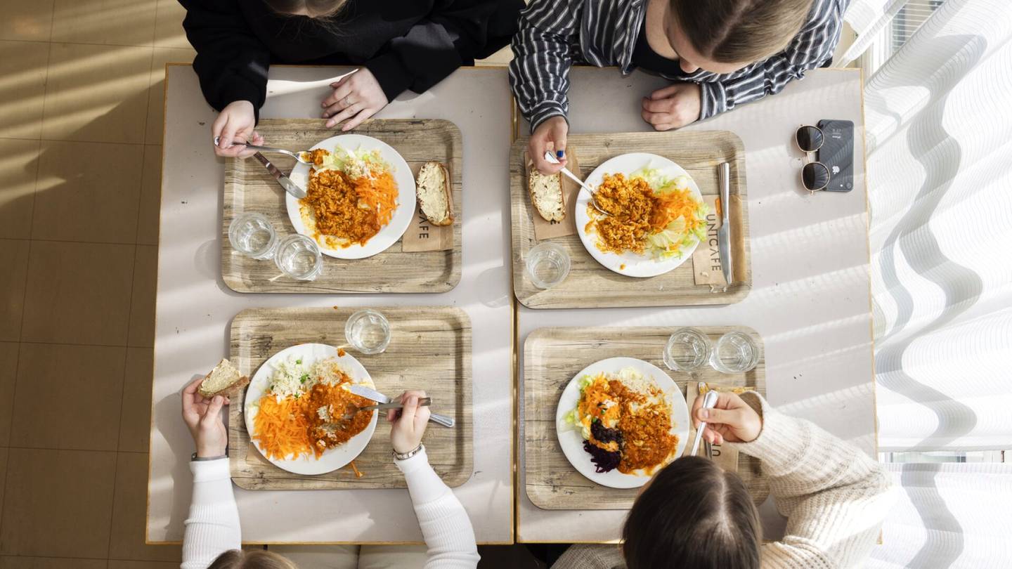 Ravitsemus | On väliä, missä järjestyksessä ruokansa syö