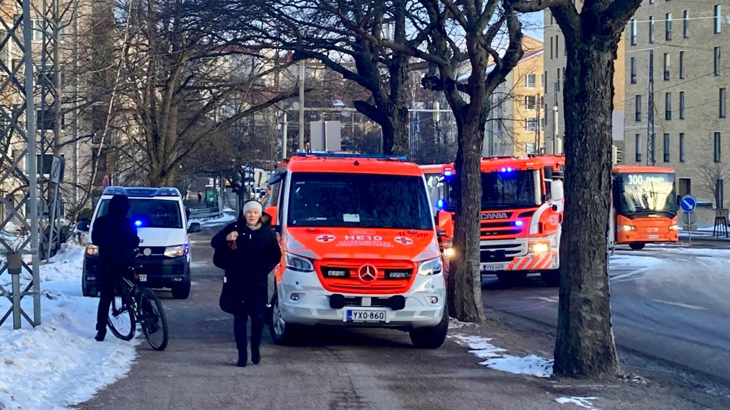 Onnettomuudet | Bussi törmäsi pyöräilijään Helsingin Meilahdessa aamuliikenteessä