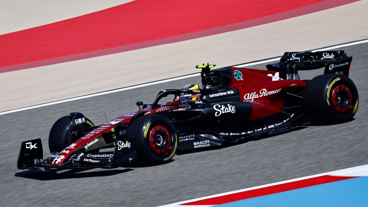 Formula 1 | Valtteri Bottaksen talli­kaveri yllätti: nopein perjantain testeissä
