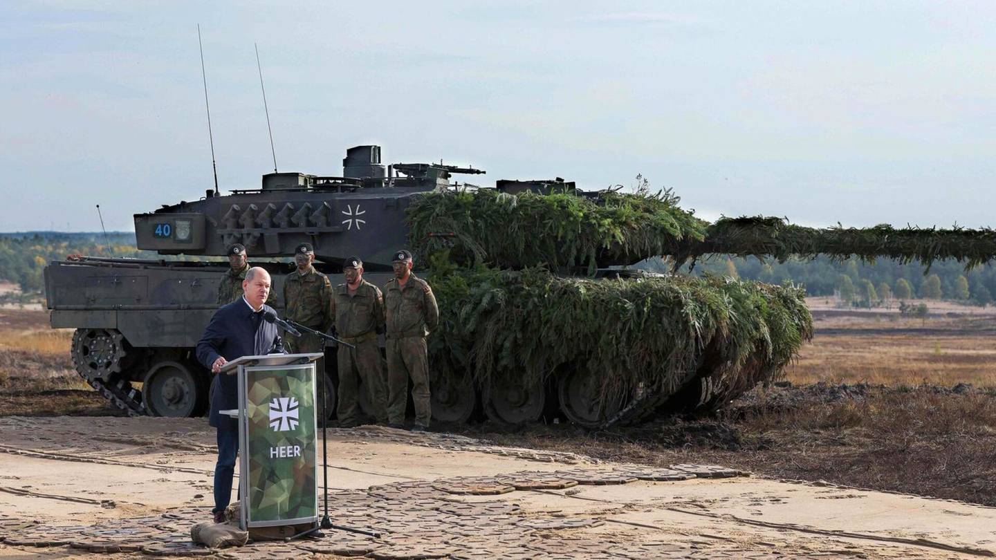 Venäjän hyökkäys | Venäläis­yritys lupaa raha­palkkion tuhotuista Leopard- ja Abrams-panssari­vaunuista