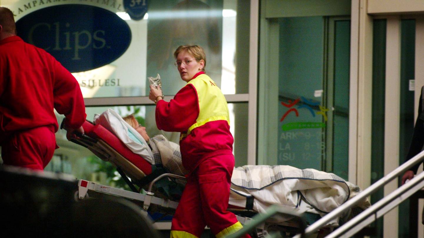 Kuukausiliite | Tasan 20 vuotta sitten Aino-Inkeri Hansson katsoi poikansa lakanalla peitettyä ruumista – Kaksi päivää aiemmin Kasper oli ollut Myyrmannin kauppakeskuksessa