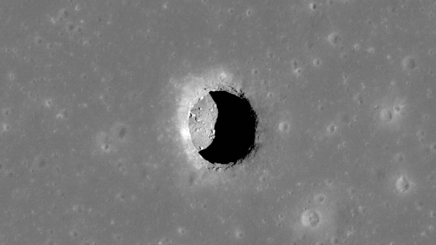 Avaruus | Kuun Rauhallisuuden merestä löytyi luola – se kelpaisi astronauttien asunnoksi