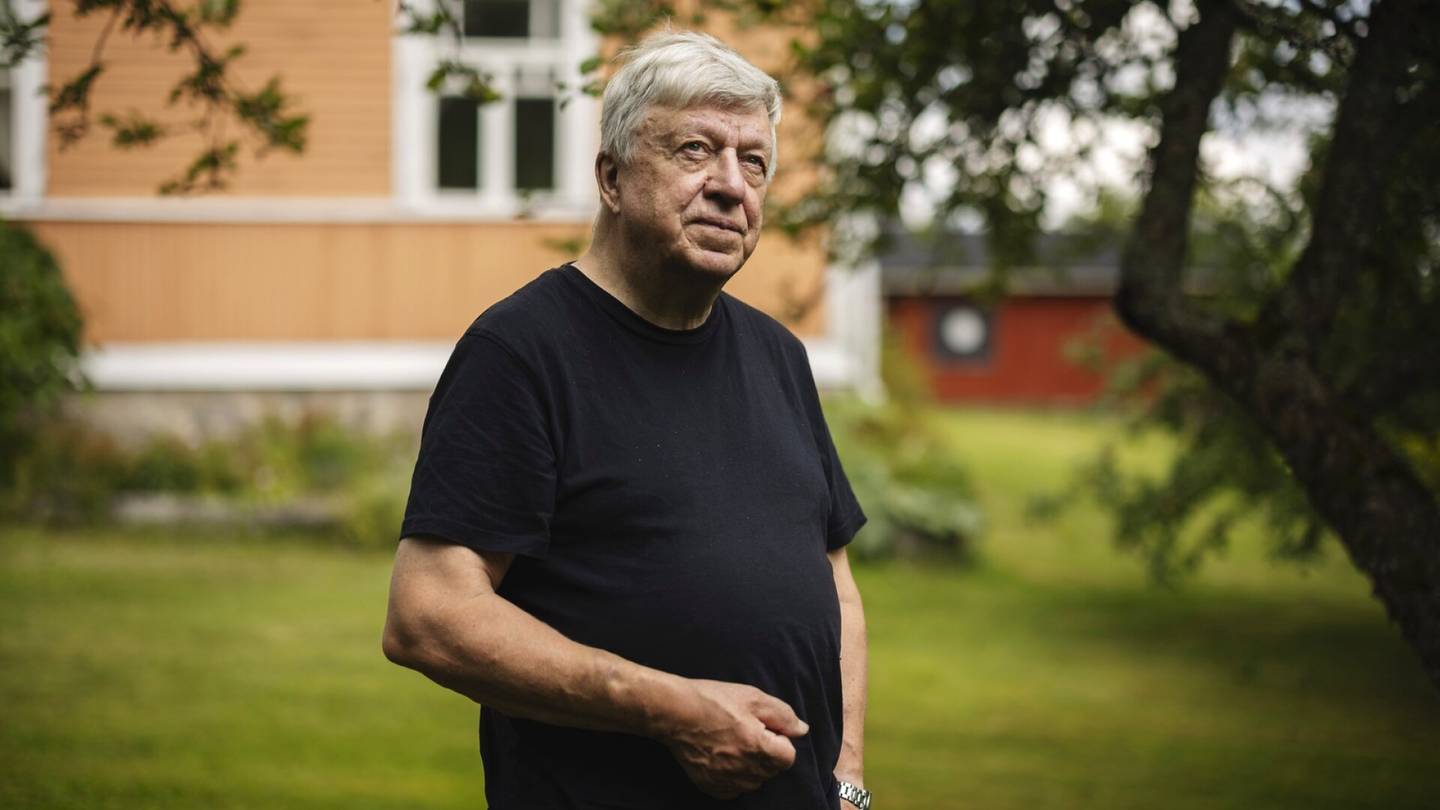 70-vuotias | ”Olen kyllä suorittanut itseruoskintaa”, Timo Laaninen sanoo skandaalista, joka johti pää­ministeri Anneli Jäätteenmäen pakkoeroon
