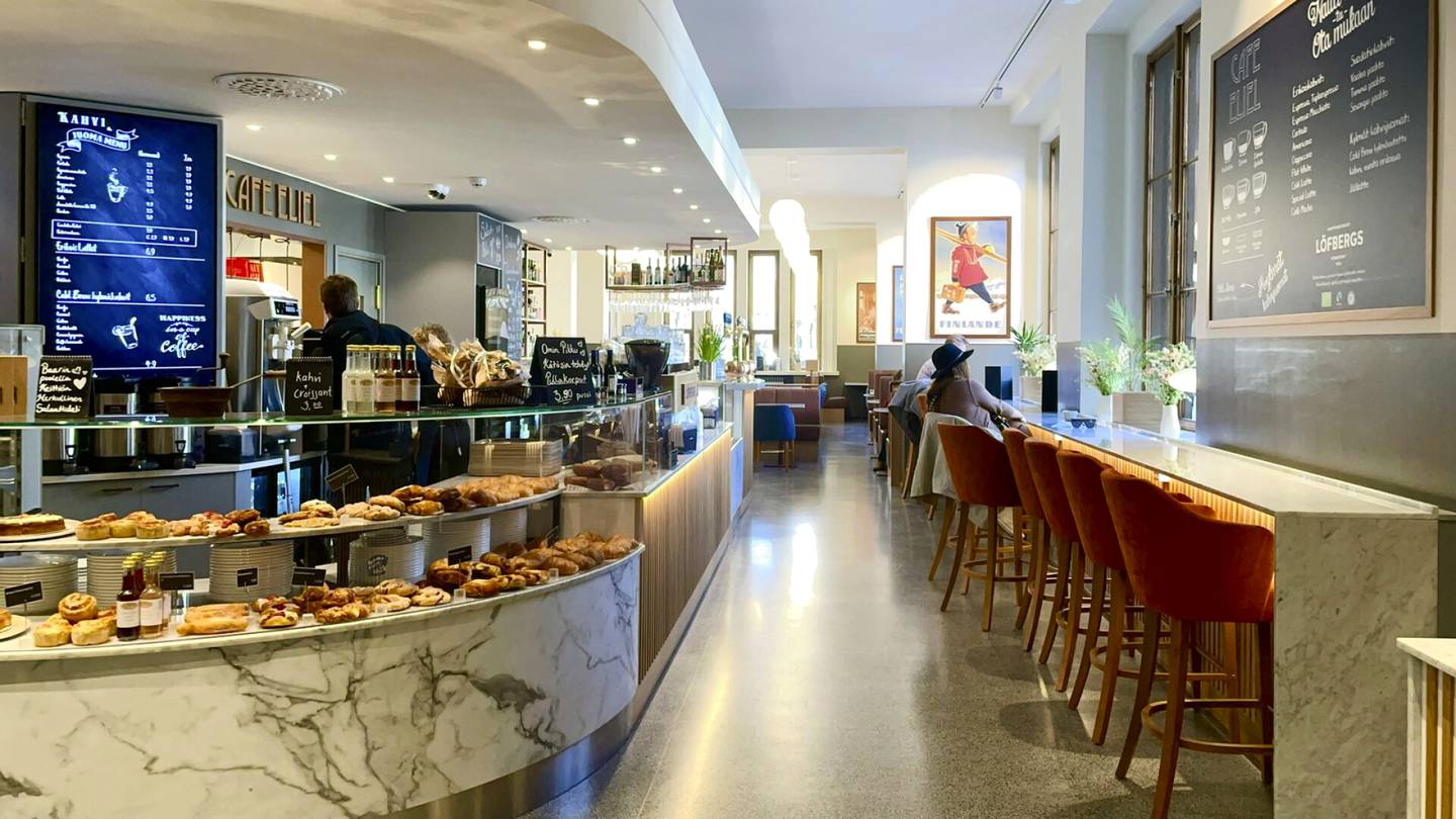 Pikatesti | Helsingin vilkkaimpaan ytimeen avautui tyylikäs kahvila, jonka tiskistä löytyy todellinen herkku
