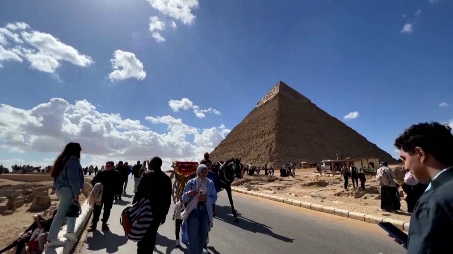 Video | Gizan suuren pyramidin vierestä löytyi selittämätön maan­alainen rakennelma