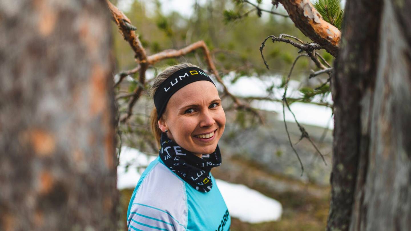 Suksilajit | Vuorijuoksija Susanna Saapunki palasi suksille ja sai ylämäkikisassa elämänsä ”kokovartalohapotuksen”