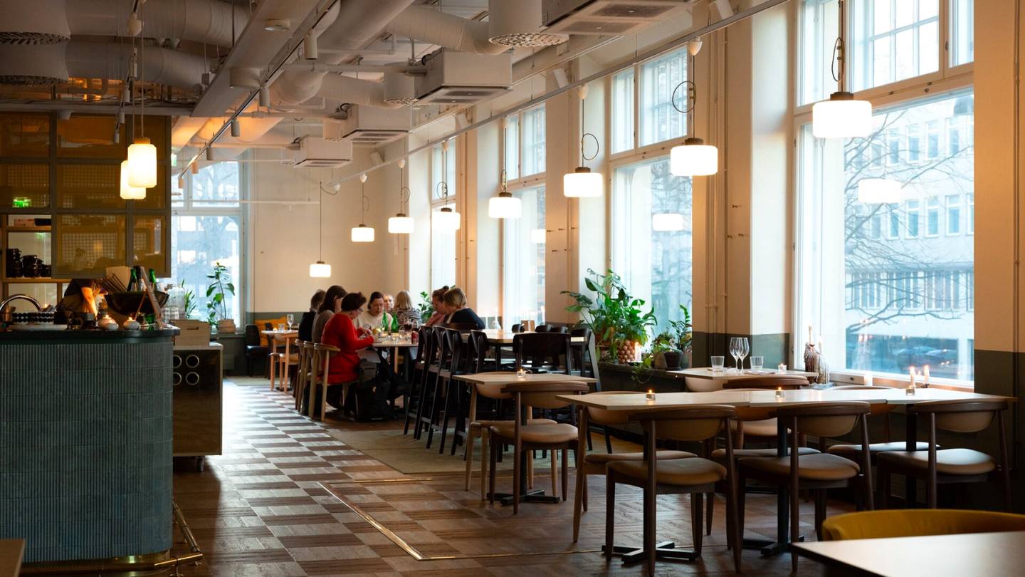 Ravintola-arvio | Hakaniemen uudessa ravintolassa palvelu pelaa, mutta lounasannos oli niin kehno, että sen tilalle tarjottiin uutta