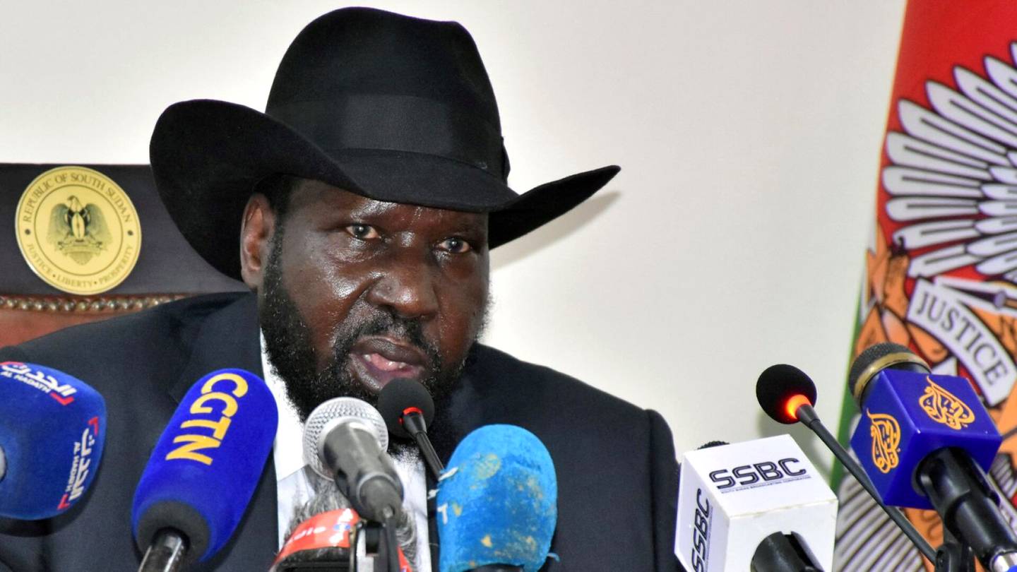 Etelä-Sudan | Kuusi toimittajaa otettiin kiinni kuvamateriaalista, jossa Etelä-Sudanin presidentti vaikuttaa laskevan housuihinsa