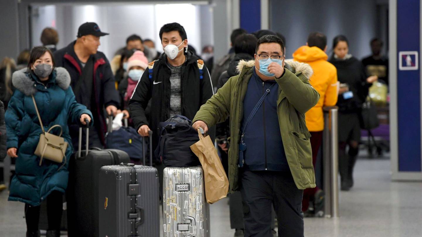 Koronavirus | Kiinalaiset alkoivat jo hakea Finnairin lentoja – THL: Korona­rajoituksista ei hyötyä Suomelle