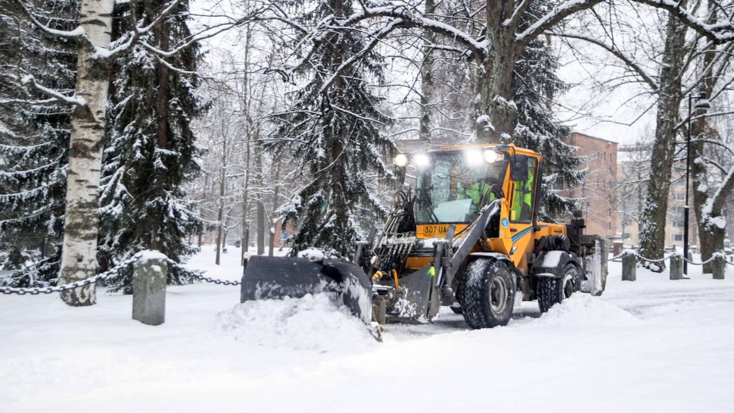 Sää | Talvimyrsky mahdollinen alku­viikolla – Osa saa viikon­loppuna lisää lunta