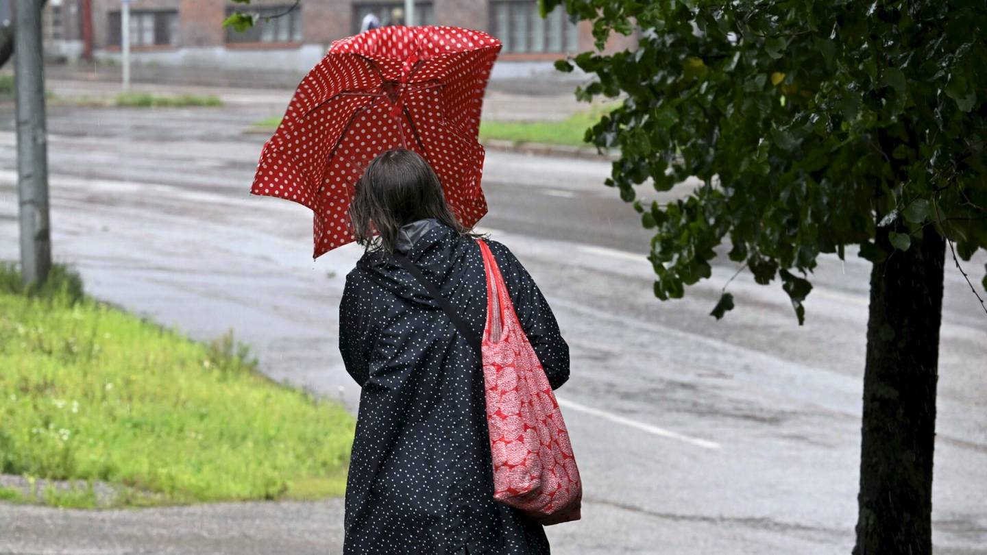 Sää | Ilmatieteen laitos varoittaa rankka­sateista Uudellamaalla