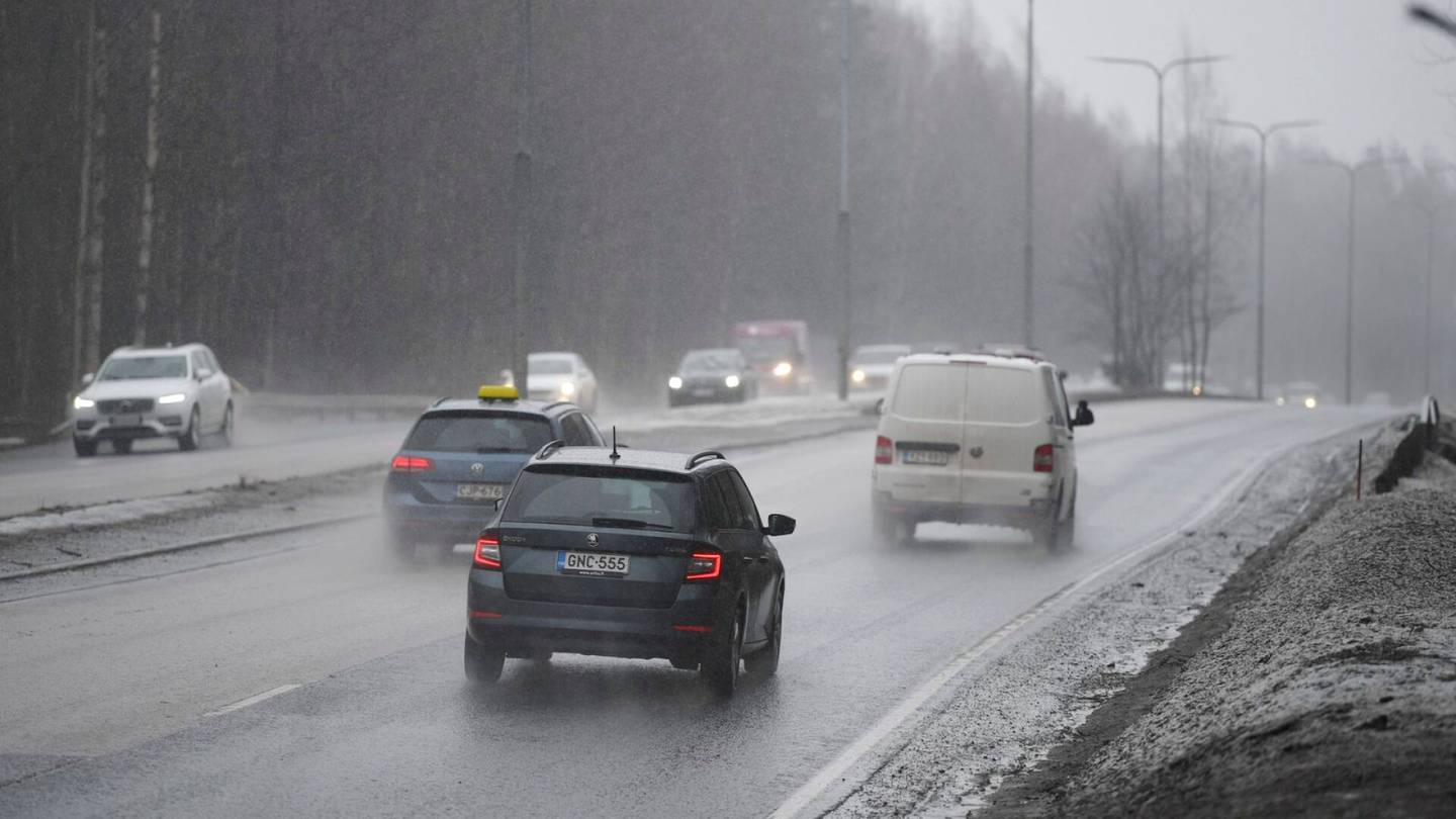 Sää | Takatalvi jatkuu: Uudellemaalle voi viikon aikana tulla lunta 20 senttiä – neljä sadealuetta pyyhkii Suomen yli