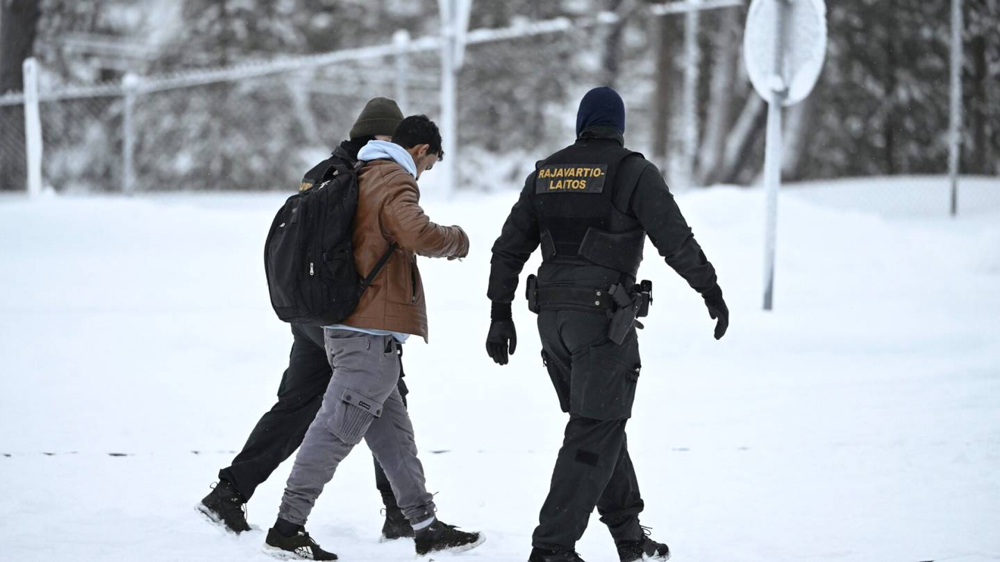 Itäraja | Itärajalle saapuvilla tulisi olla pääsy turva­paikka­menettelyyn, suosittaa YK:n kidutuksen vastainen komitea