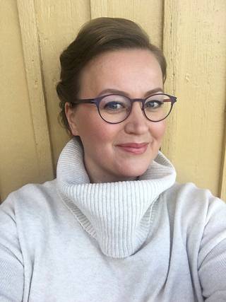 Anna-Riikka Carlson on WSOY:n kotimaisen kaunokirjallisuuden kustantaja.
