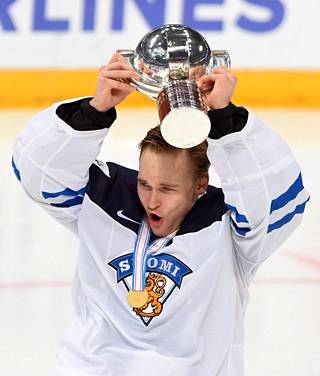 Kaapo Kähkönen voitti nuorten MM-kultaa kotikisoissa 2016.