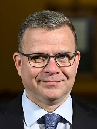 Kokoomuksen Petteri Orpo vetää hallitusneuvotteluja.