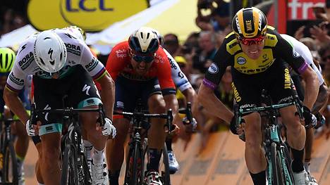 Tour de Francen dramaattinen avausetappi päättyi hollantilaisjuhlaan