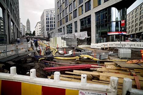 It is likely that the surface work on the street will not be done before winter.