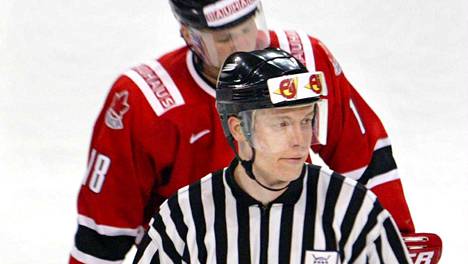 Jääkiekkoliigan tuomari Juha Kautto kuoli 44-vuotiaana