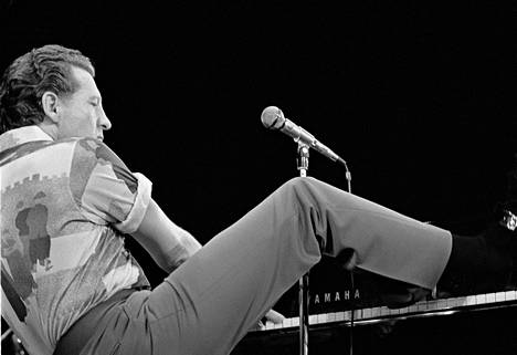 Jerry Lee Lewis lavalla Tanskassa vuonna 1970. 