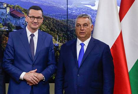 Puolan pääministeri Mateusz Morawiecki ja Unkarin pääministeri  Viktor Orbán syyskuussa 2020.