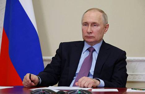 Vladimir Putin on perunut viime aikoina menojaan. Se kielii väitteiden mukaan siitä, että hän on yhä eristäytyneempi.