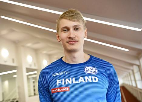 Samuli Samuelsson rikkoi yli 20 vuotta vanhan sadan metrin Suomen ennätyksen:  ”Yritin nollata tilanteen” - Urheilu 