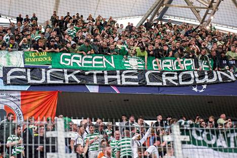 Celtic-kannattajat solvasivat kuningasperhettä jo keskiviikkona Mestarien liigassa Shakhtar Donetskia vastaan. Sunnuntaina sama toistui.
