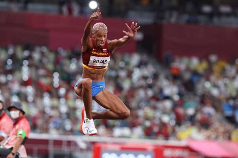 Yulimar Rojas voitti Tokion olympialaisissa pituushypyn kullan ME-tuloskella.