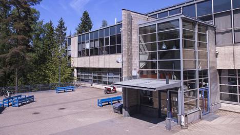 Etelä-Tapiolan lukio palasi lukiovertailun kärkeen – HS:n hakukone näyttää  Suomen kaikkien lukioiden paremmuusjärjestyksen - Kotimaa 