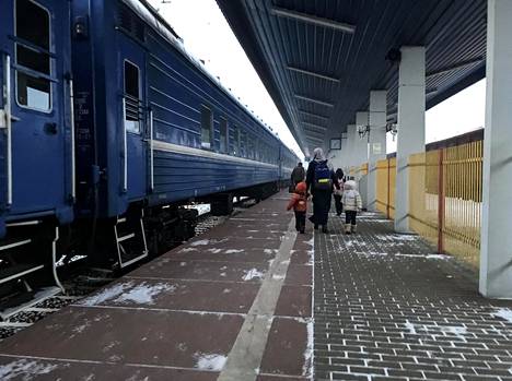 Aamujuna on tuonut pakolaiset Valko-Venäjän Brestistä Puolan Terespoliin.