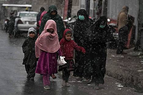 Kabuliin satoi ensilumi 15. joulukuuta.