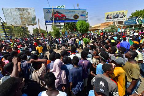 Mielenosoitukset Sudanissa alkoivat maanantaina 25. lokakuuta, kun armeija kaappasi vallan. 