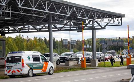 Nuijamaan raja-asema kuuluu Kaakkois-Suomen rajavartiolaitoksen vastuulle.