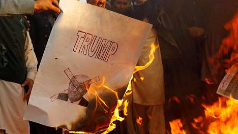 Donald Trumpin Jerusalem-päätökset saivat mielenosoittajat liikkeelle muslimienemmistöisissä maissa. Kuva on Pakistanin pääkaupungista Islamabadista.