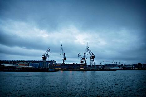 Vuonna 2019 Helsingin telakan osti tuntematon venäläinen sijoitusyhtiö Algador Holdings. Telakka on ollut vaikeuksissa EU:n talouspakotteiden ja sodan vuoksi.
