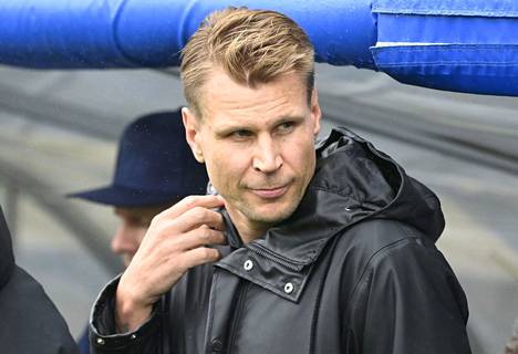 Toni Koskelan luotsaama HJK on hävinnyt kolme ottelua peräkkäin. Kuva ottelusta AC Oulua vastaan.