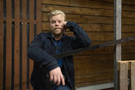 Petri Jäärni on toiminut Kemin kaupunginteatterin johtajana maaliskuusta asti, kun Mikko Bredenberg irtisanoutui tehtävästä.
