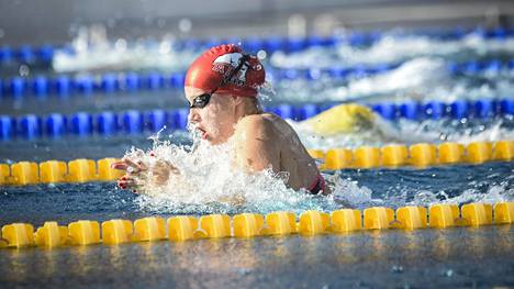 Ida Hulkko oli 50 metrin rintauinnin MM-finaalissa kahdeksas: ”Oli kyllä niin hauskaa uida finaalissa, ettei harmita tuo sija ja aika”