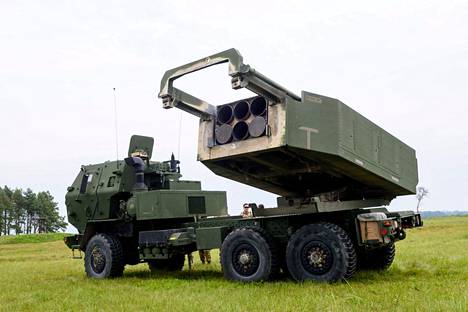 Yhdysvallat on toimittanut Ukrainalle runsaasti sotilaallista apua, muun muassa Himars-raketinheitinjärjestelmiä. Kuva Himars-järjestelmästä on otettu Latviassa pidetyssä sotaharjoituksessa syyskuun lopulla.